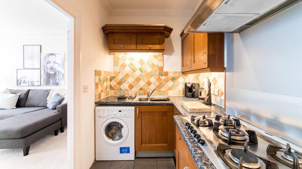 Victorian Apartment บอร์นมัธ ภายนอก รูปภาพ